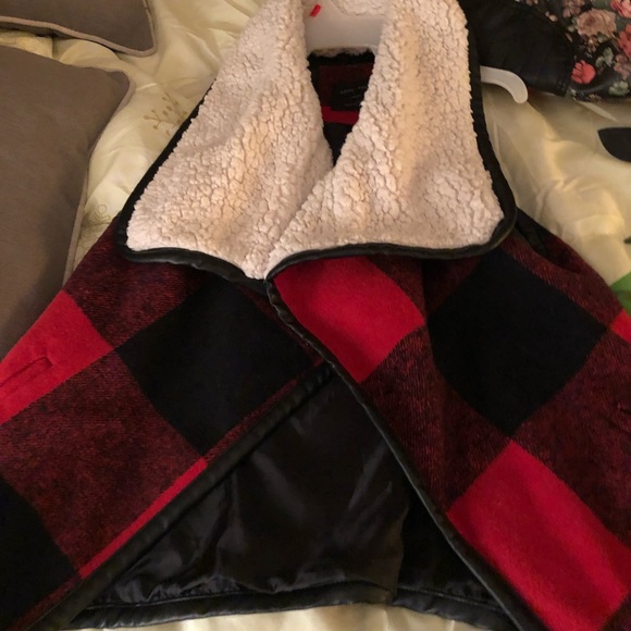 Vest - Picture 2 of 2